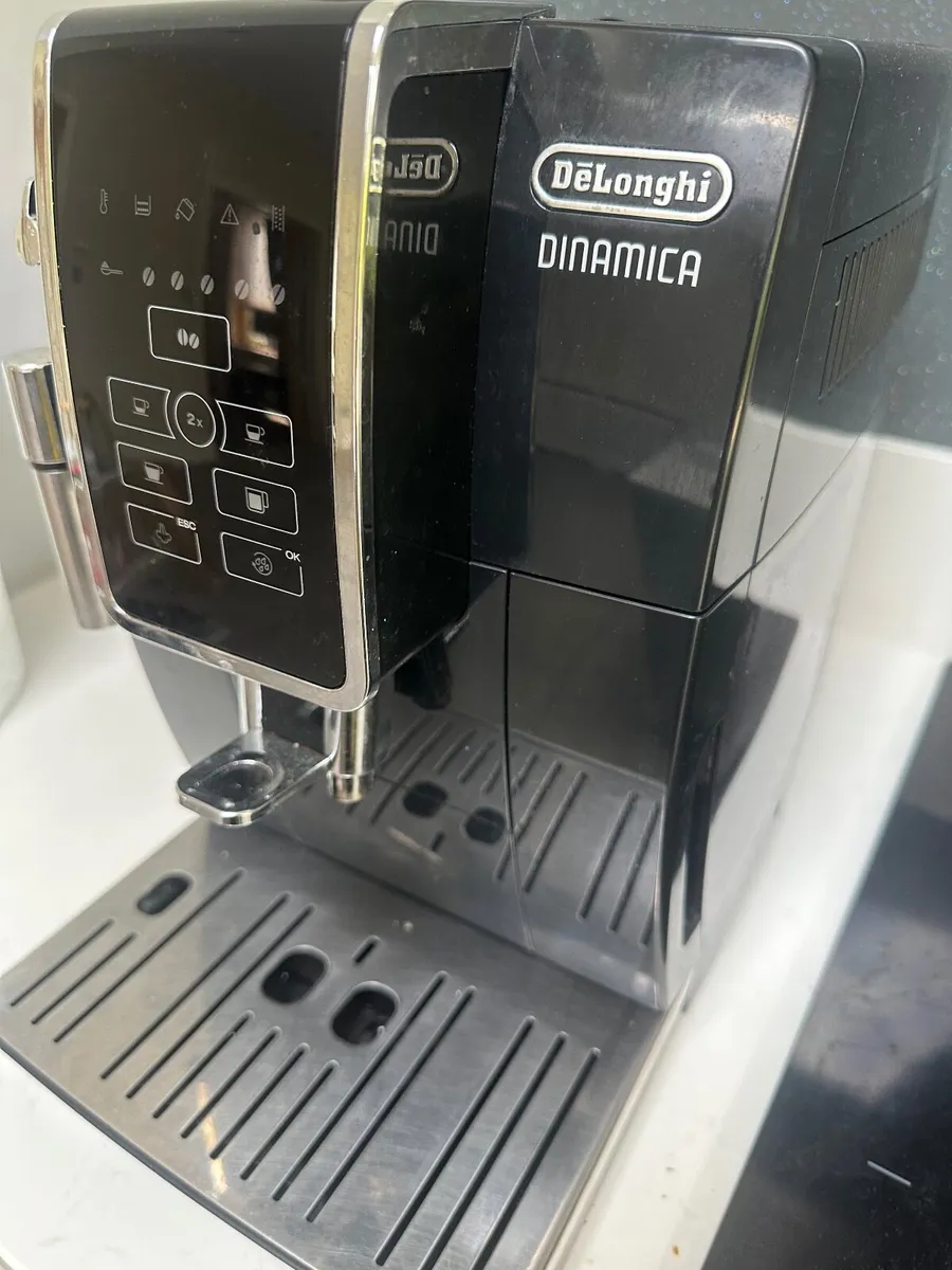 Delonghi Dinamica Coffee machine - Image 2
