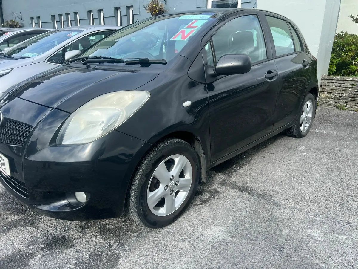 Toyota Yaris 2009 - Image 4