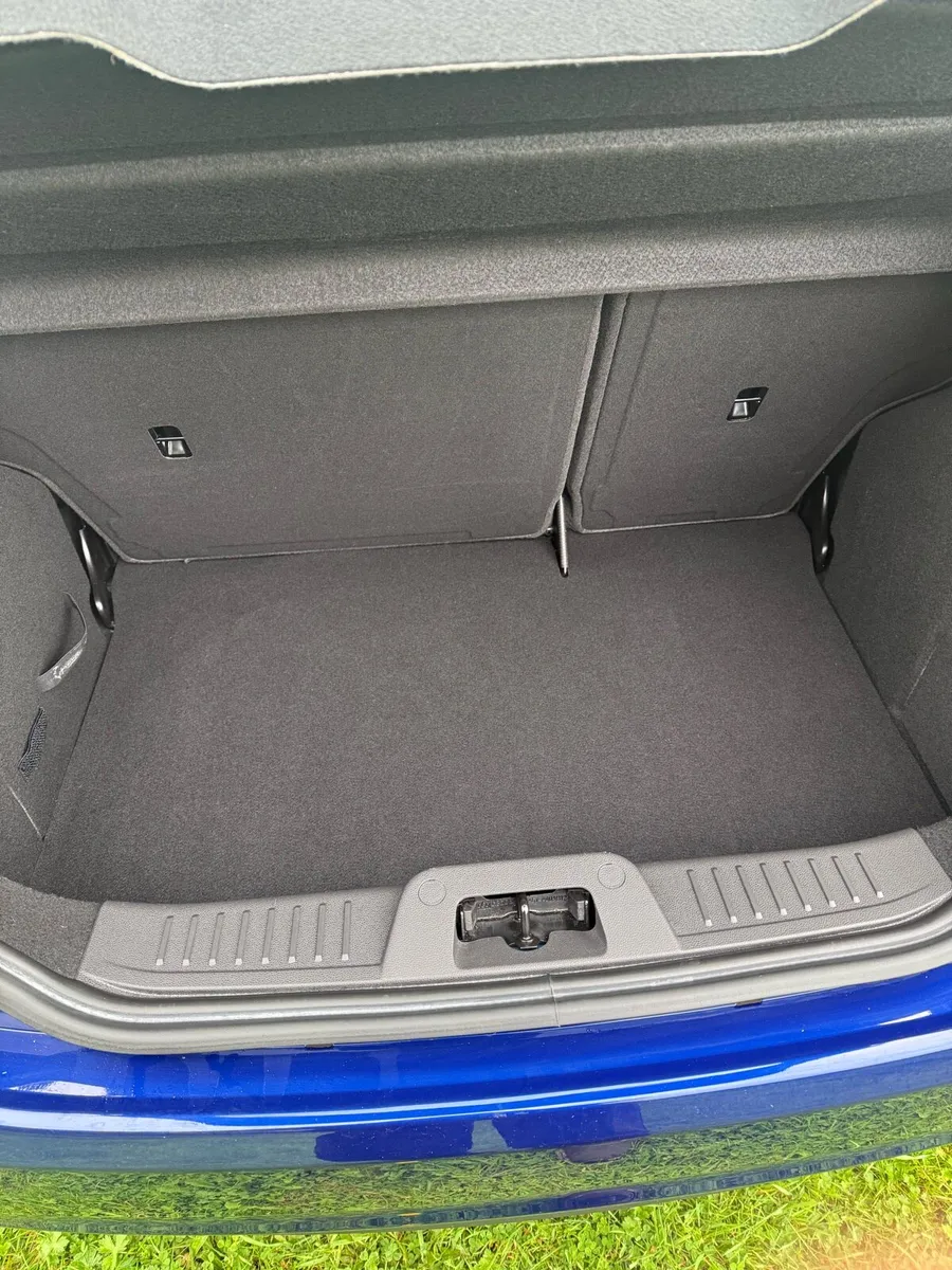 Ford fiesta - Image 4