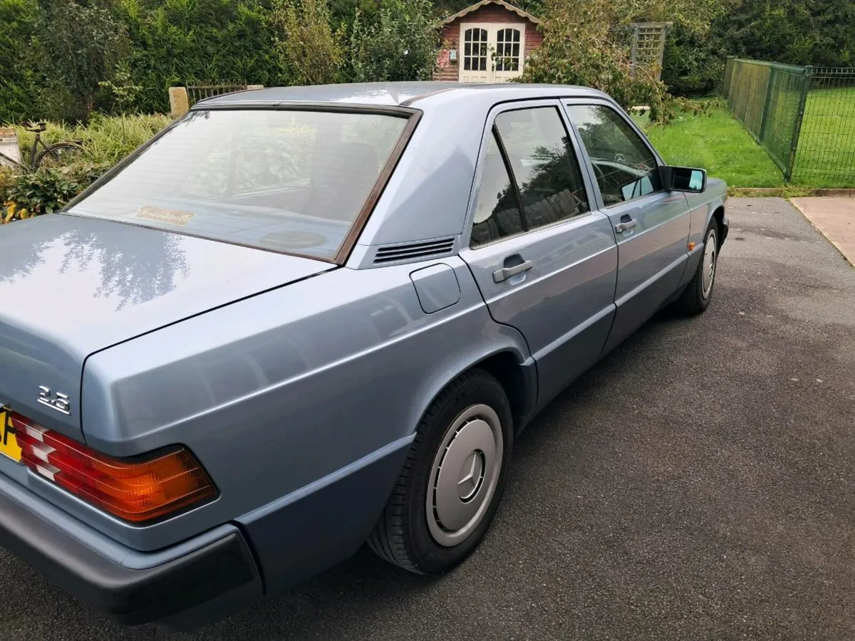 Mercedes 190d 1989 - Image 2