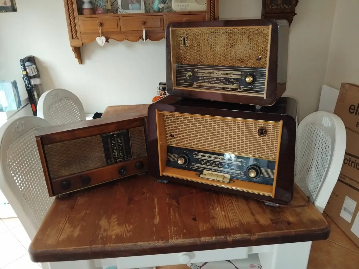 Vintage Radios - Image 1