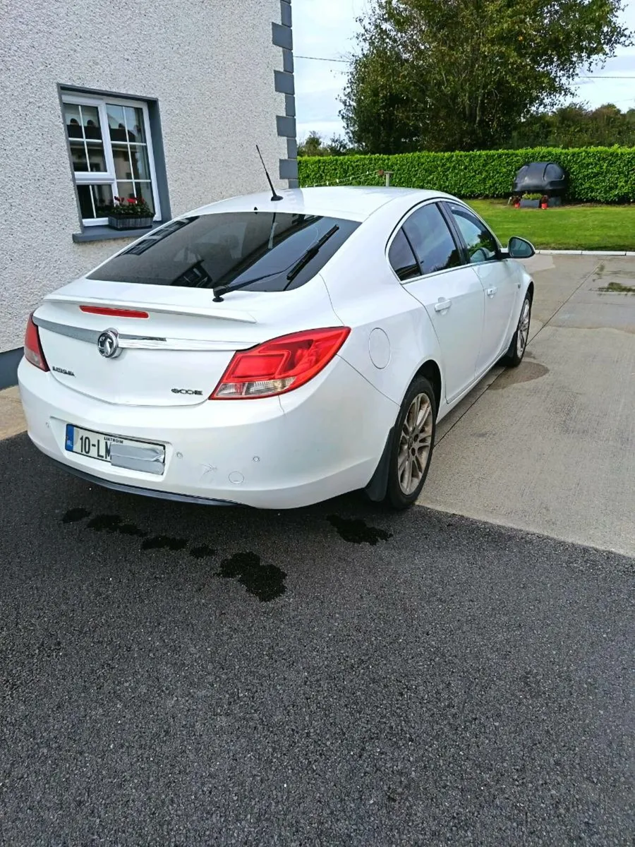 10 Vauxhall Insignia - Image 4