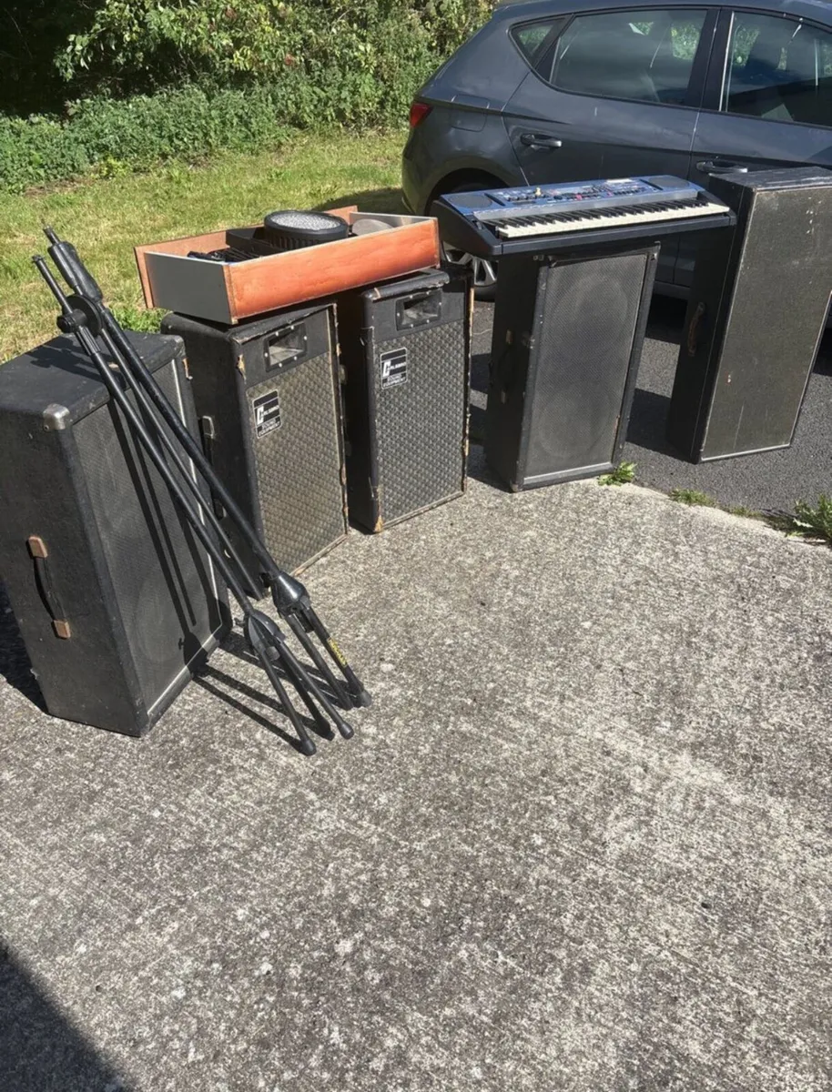 Music equipment - Image 2