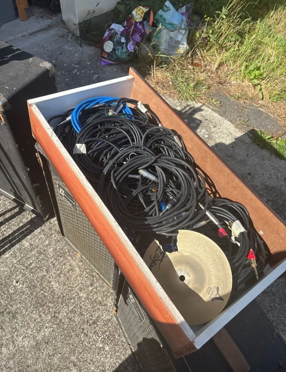 Music equipment - Image 4