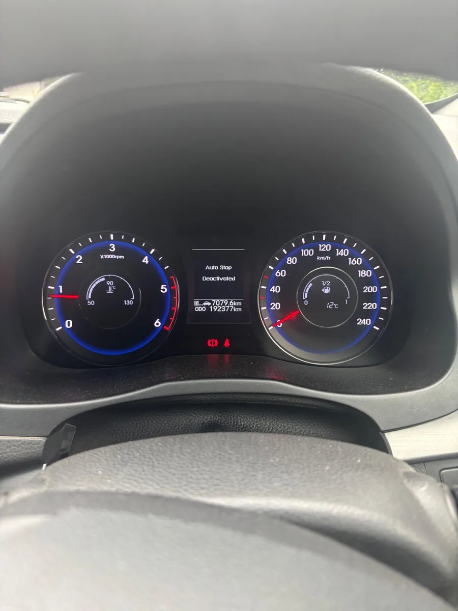 Hyundai i40 2015 - Image 2