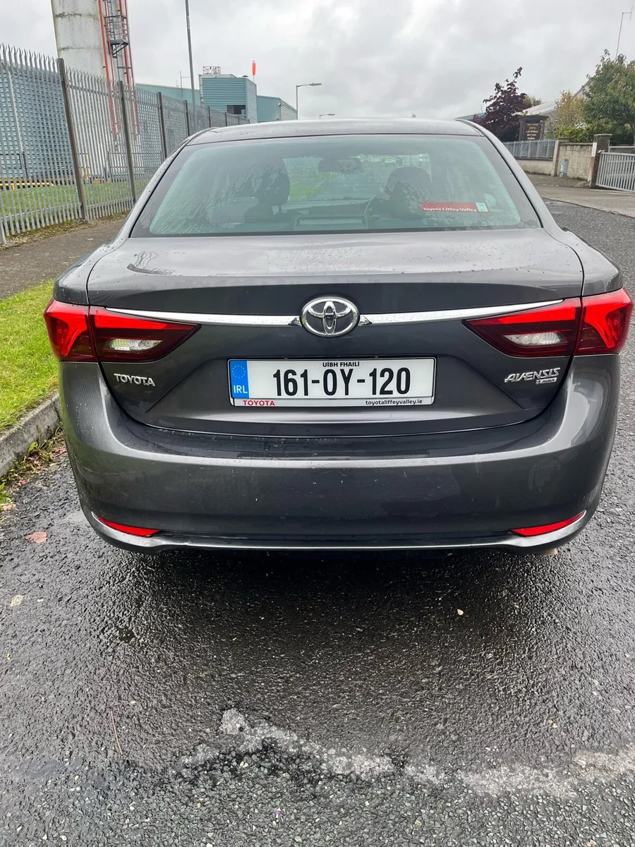Toyota Avensis - Image 2