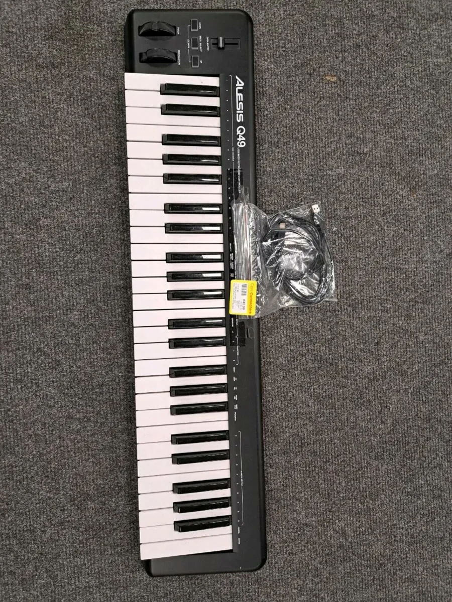 Alesis Q49 USB/Midi Keyboard - Image 1