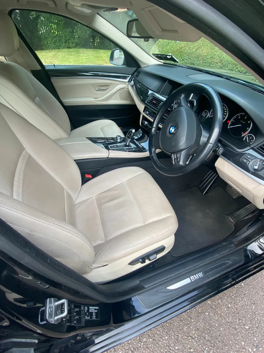 BMW 5-Series 2014 - Image 2