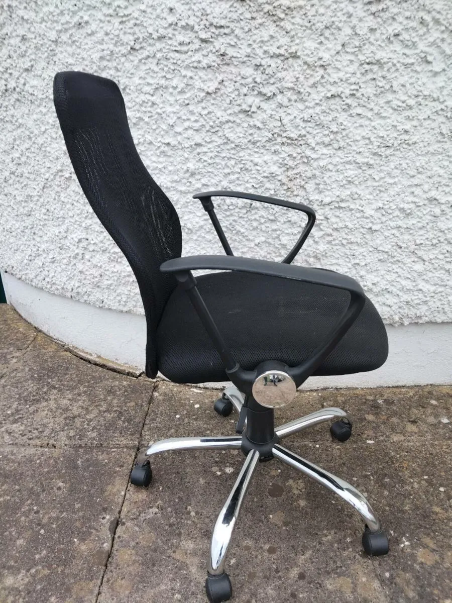 OFFICE CHAIR - Image 3