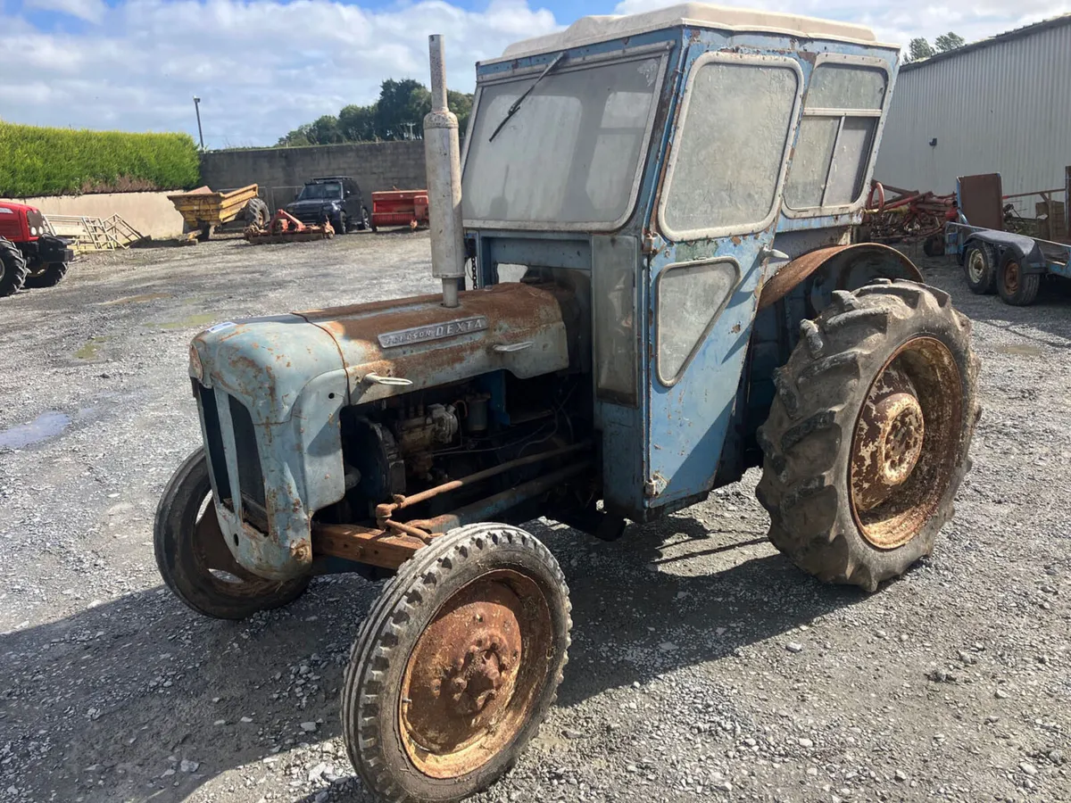 Fordson Dexta Tractor **Online Auction** - Image 1