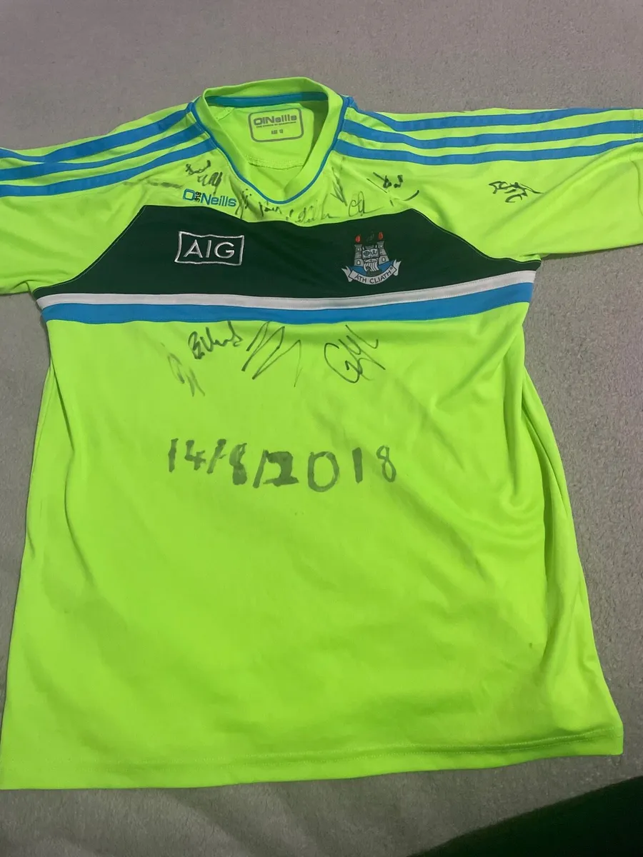 Signed 2018 Dublin GAA jersey - Image 1