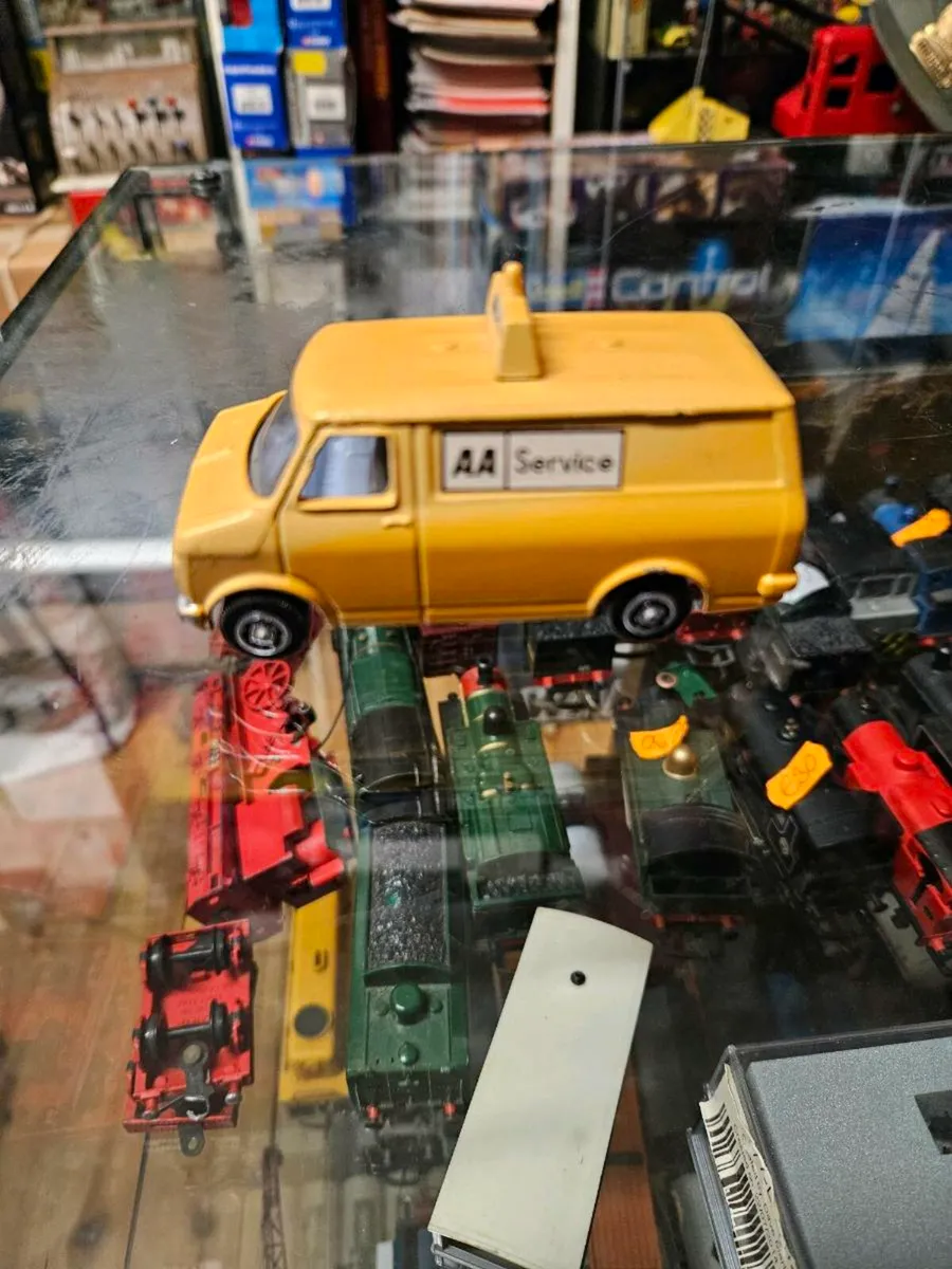 Dinky 1970's Bedford AA Van - Image 3