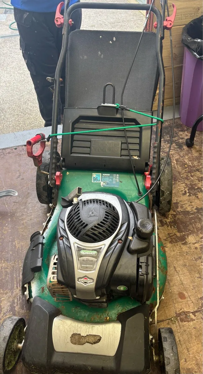 Self drive lawnmower - Image 1