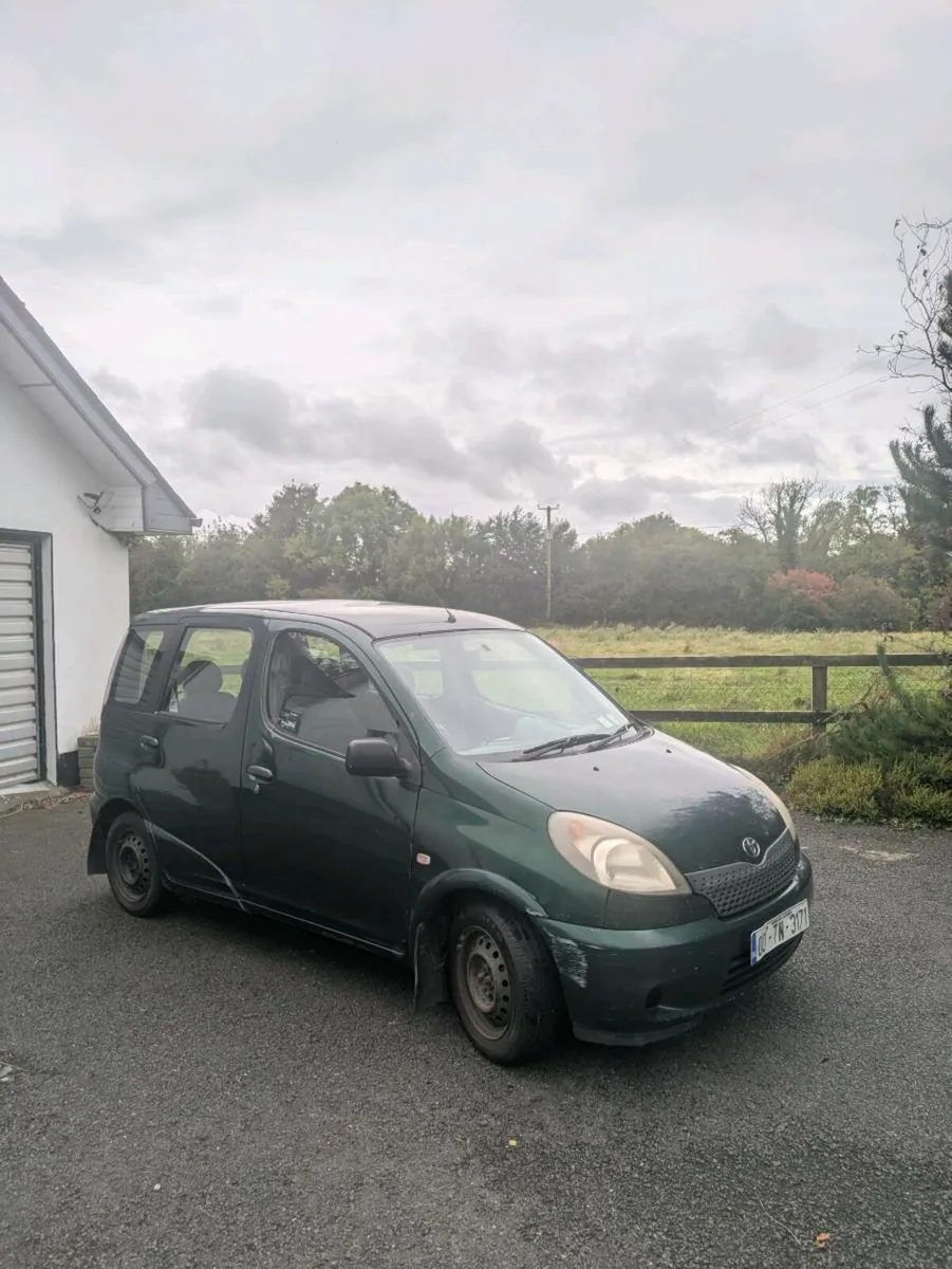 Toyota Yaris Verso 2000 - Image 1