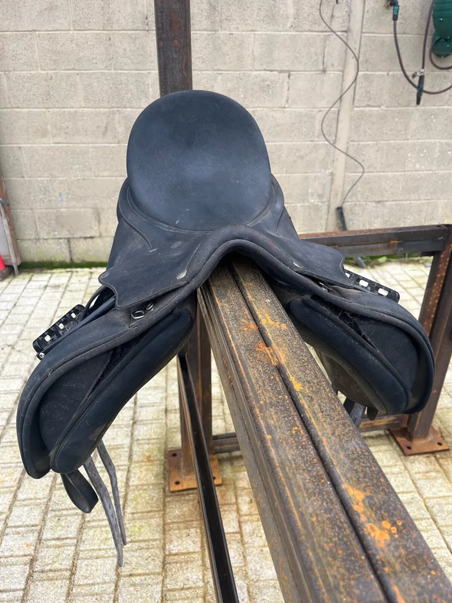 Saddles - Image 3