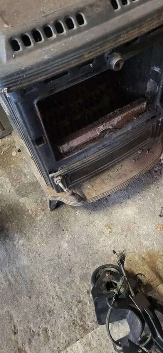 Stanley Stove with back Boiler. - Image 2