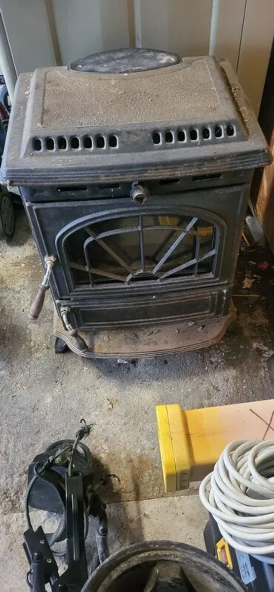 Stanley Stove with back Boiler. - Image 4