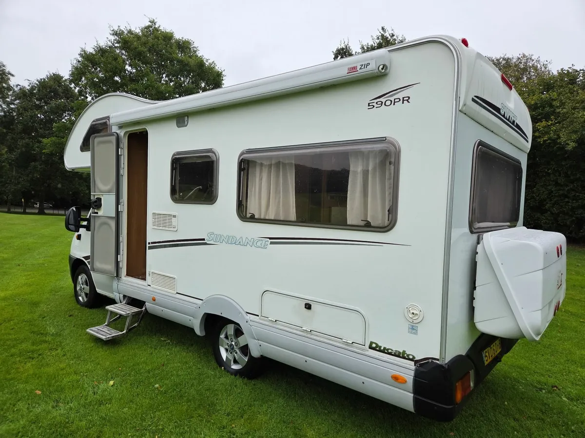 Motorhome - Image 2