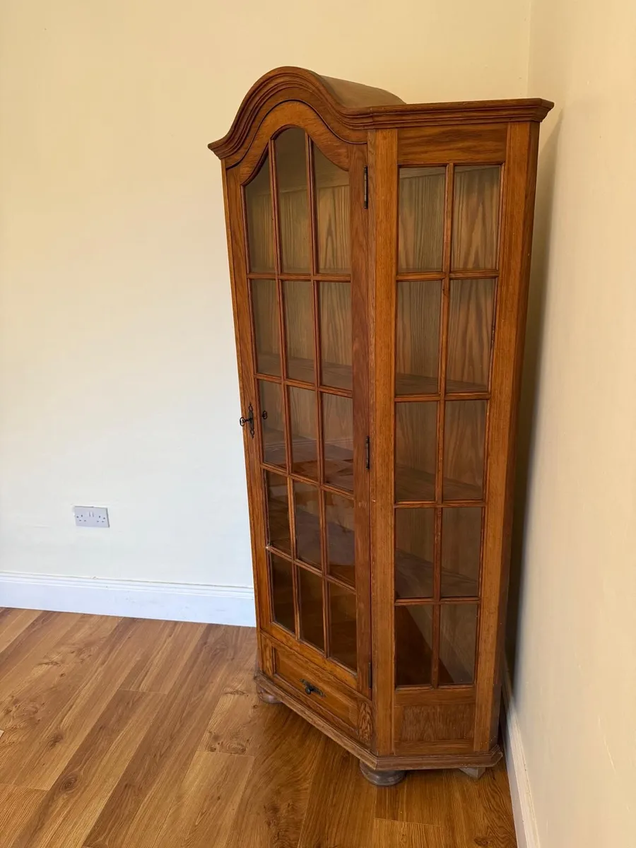 Glass cabinet - Image 4