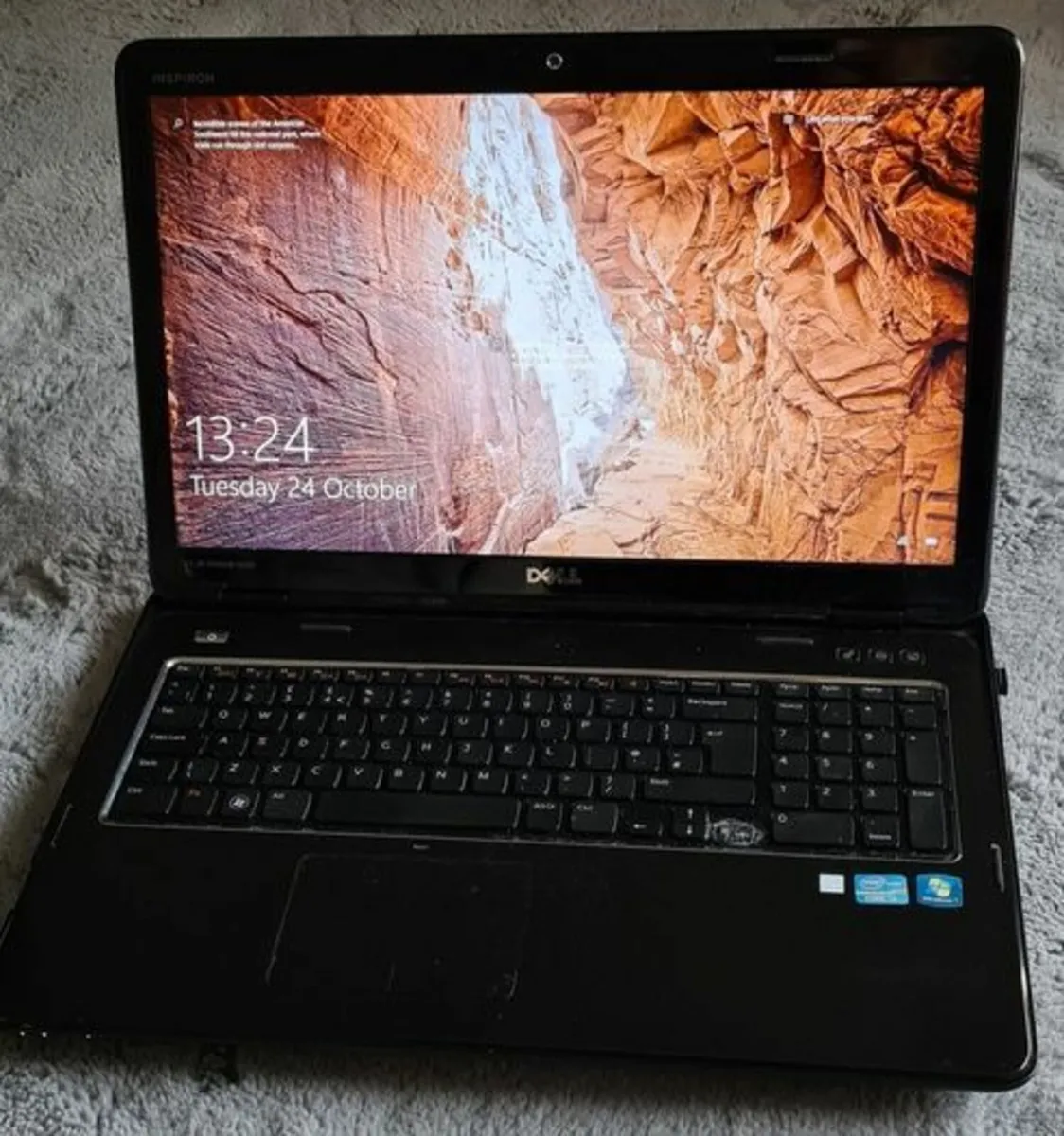 Dell 17.3 Laptop. - Image 1