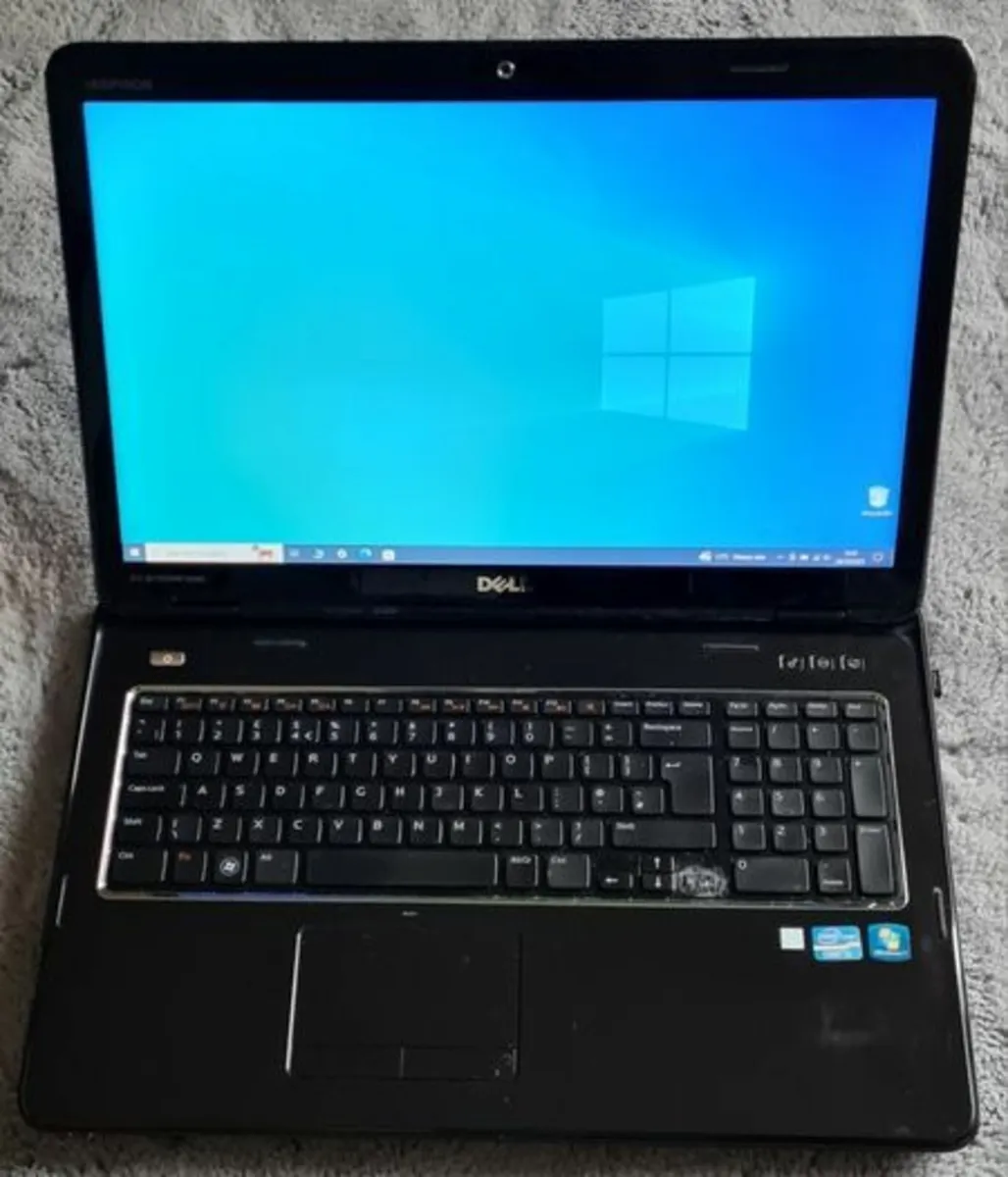 Dell 17.3 Laptop. - Image 2