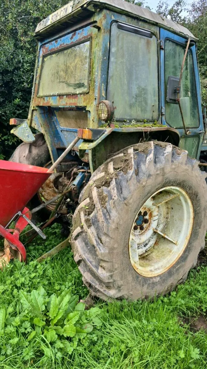 Ford 4600 - Image 1