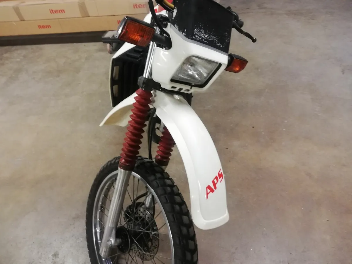 Yamaha DT125LC YPVS 1985 - Image 3