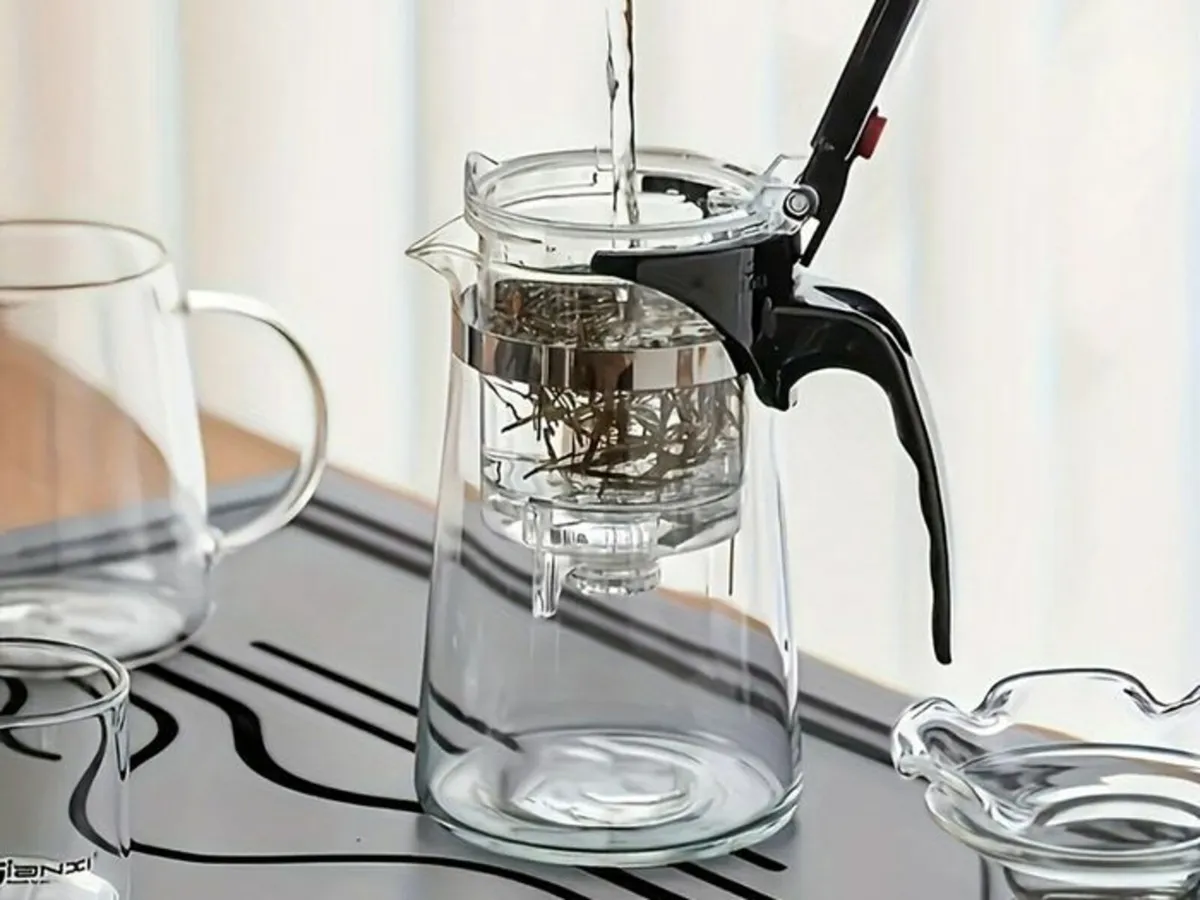 Tea pot. - Image 2
