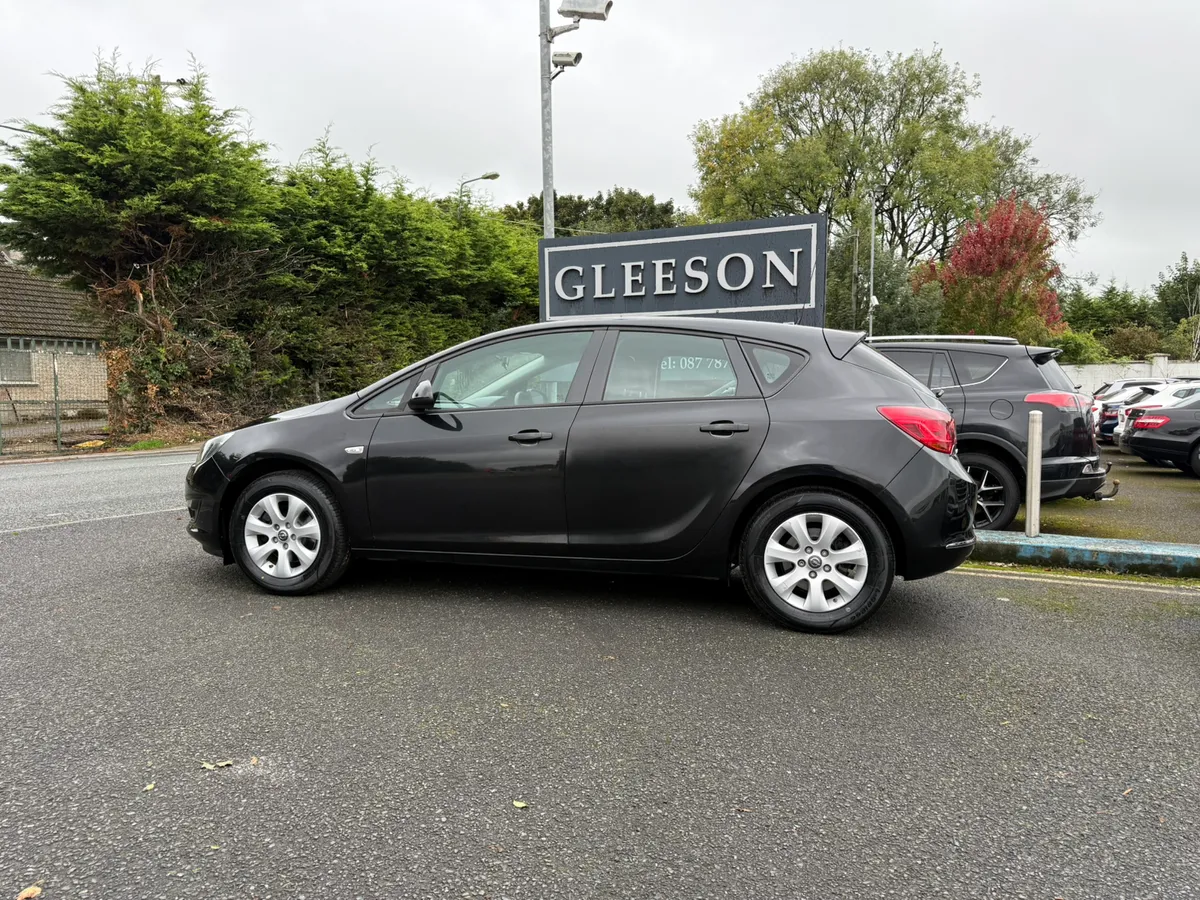 142 Opel Astra 1.7 CDTi Diesel - Only 132K KM's - Image 2