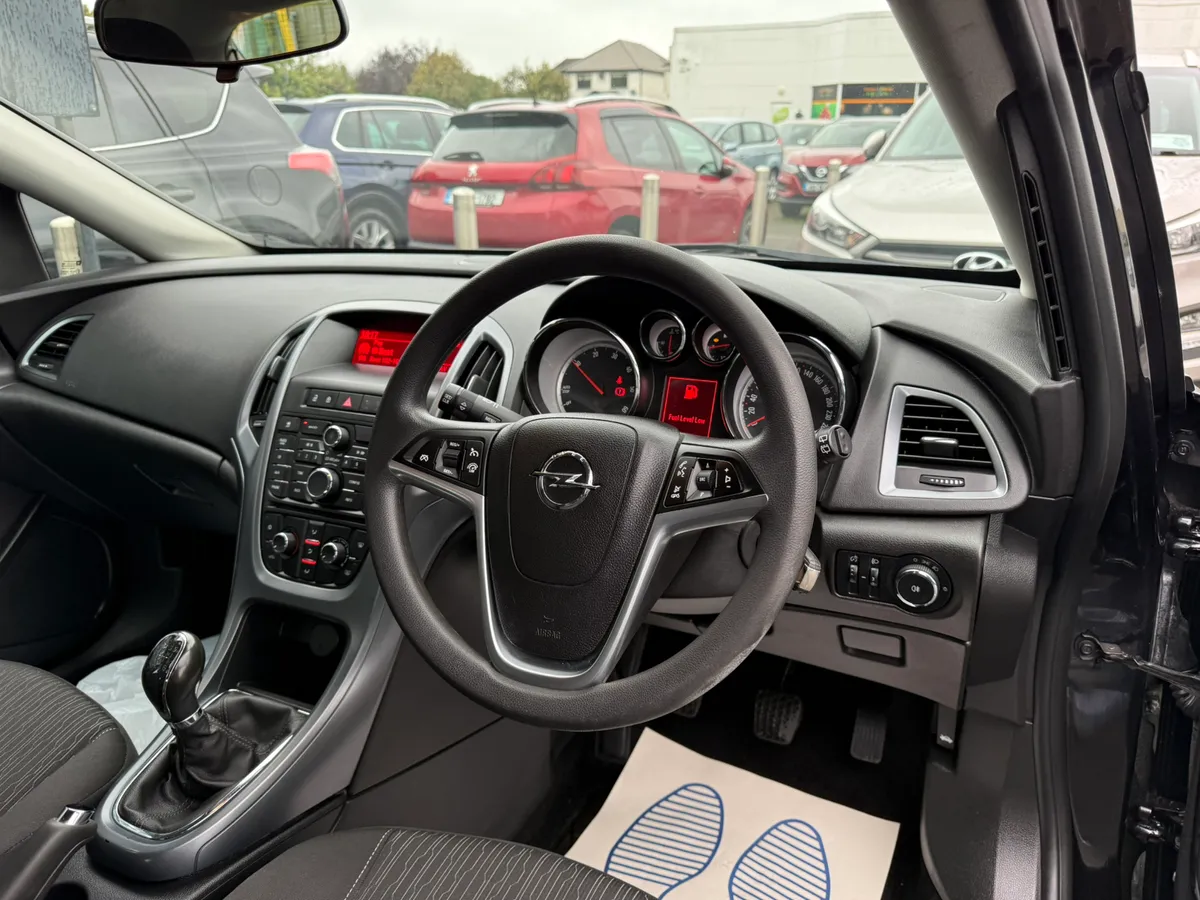 142 Opel Astra 1.7 CDTi Diesel - Only 132K KM's - Image 4