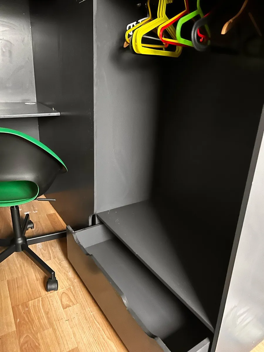 High sleeper with desk and pull out wardrobe - Image 3