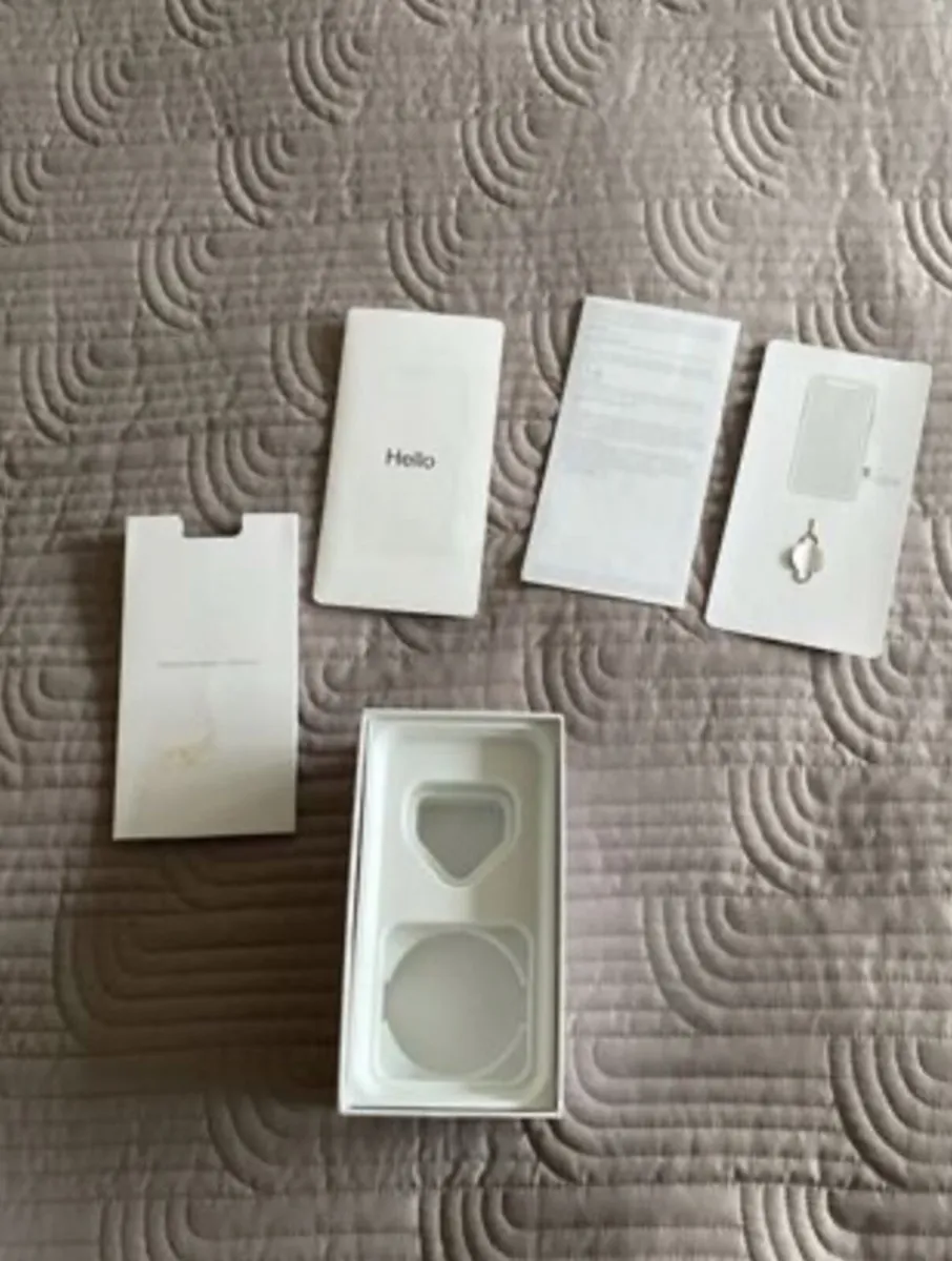 iPhone XR box - box only - Image 2