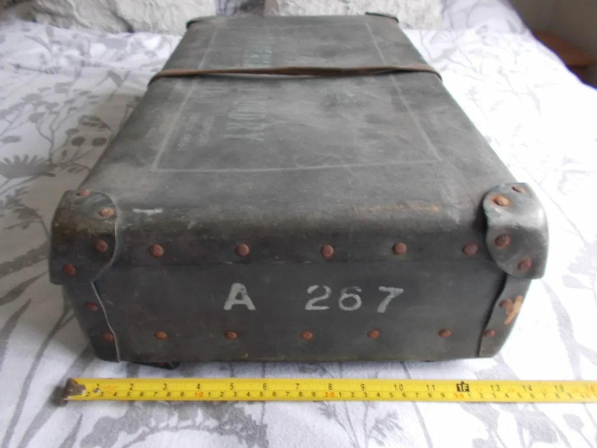 1951 Phoenix Laundry Box / Case - Image 3
