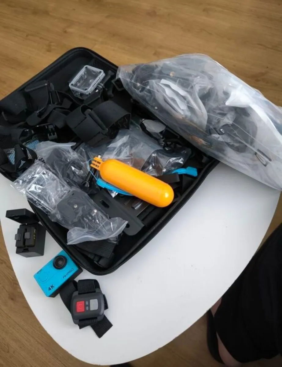 Akaso EK7000 4k action cam brand new never used - Image 2