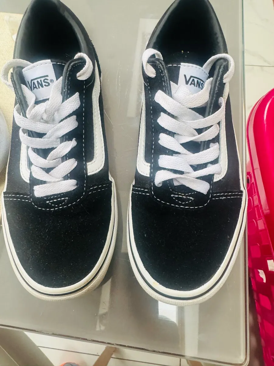 Kids footwear - Image 3