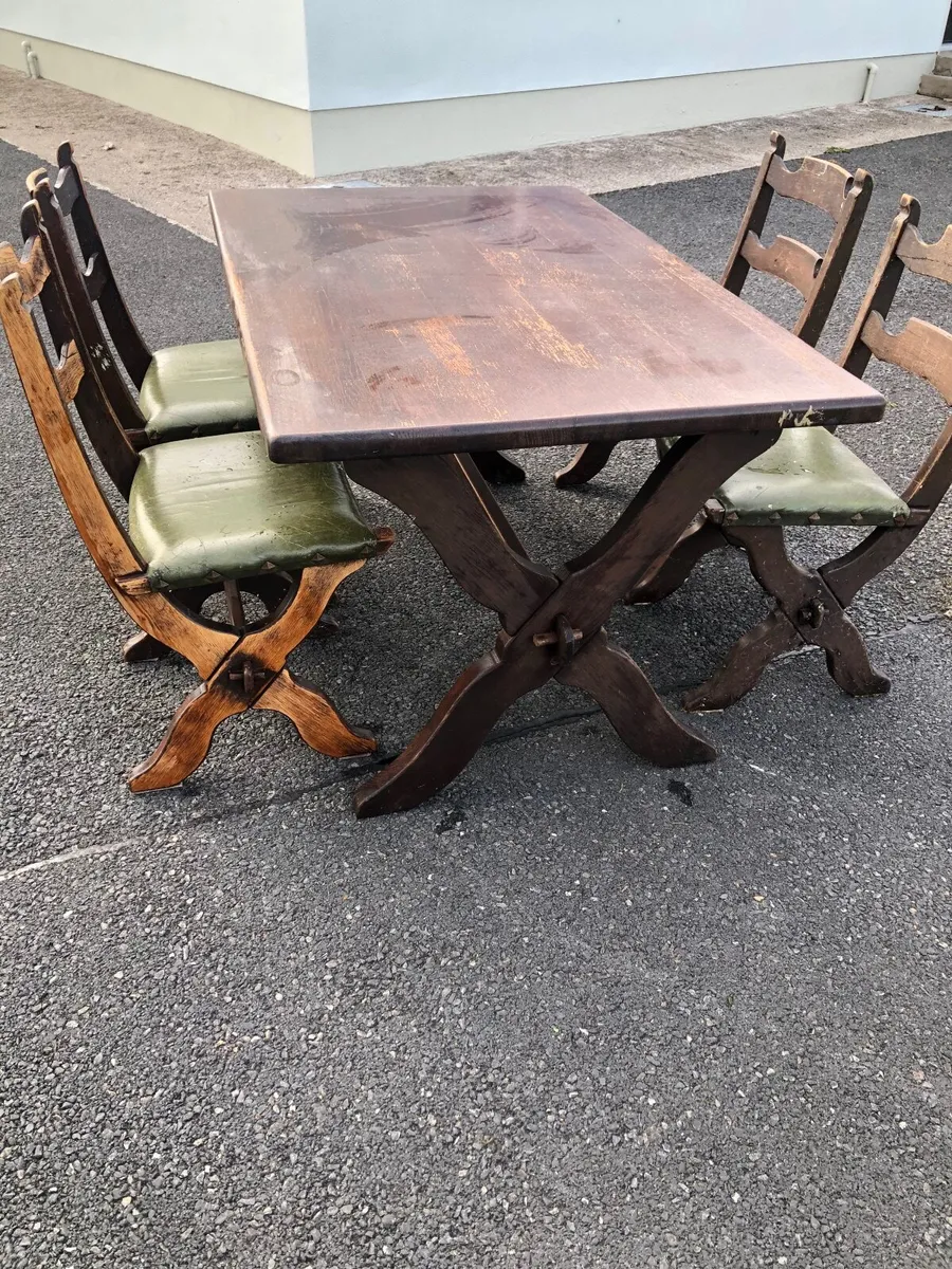 Table and 4 chairs - Image 3