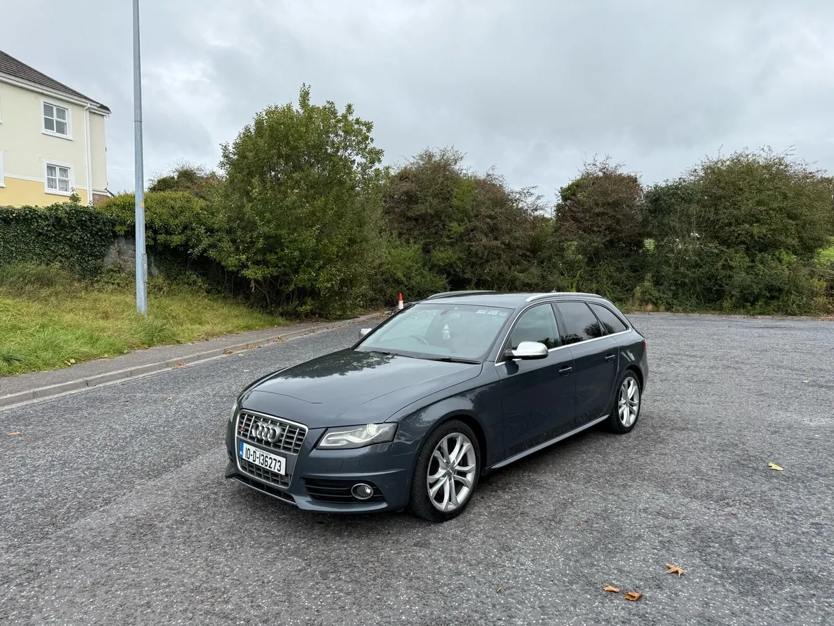 AUDI S4 3.0 V6 AUTO ESTATE - Image 3