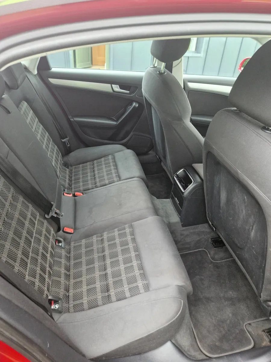 Audi A4 2012 - Image 4