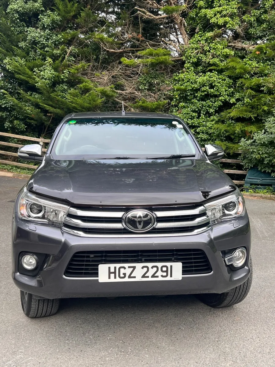 Toyota Hilux 2017 - Image 4
