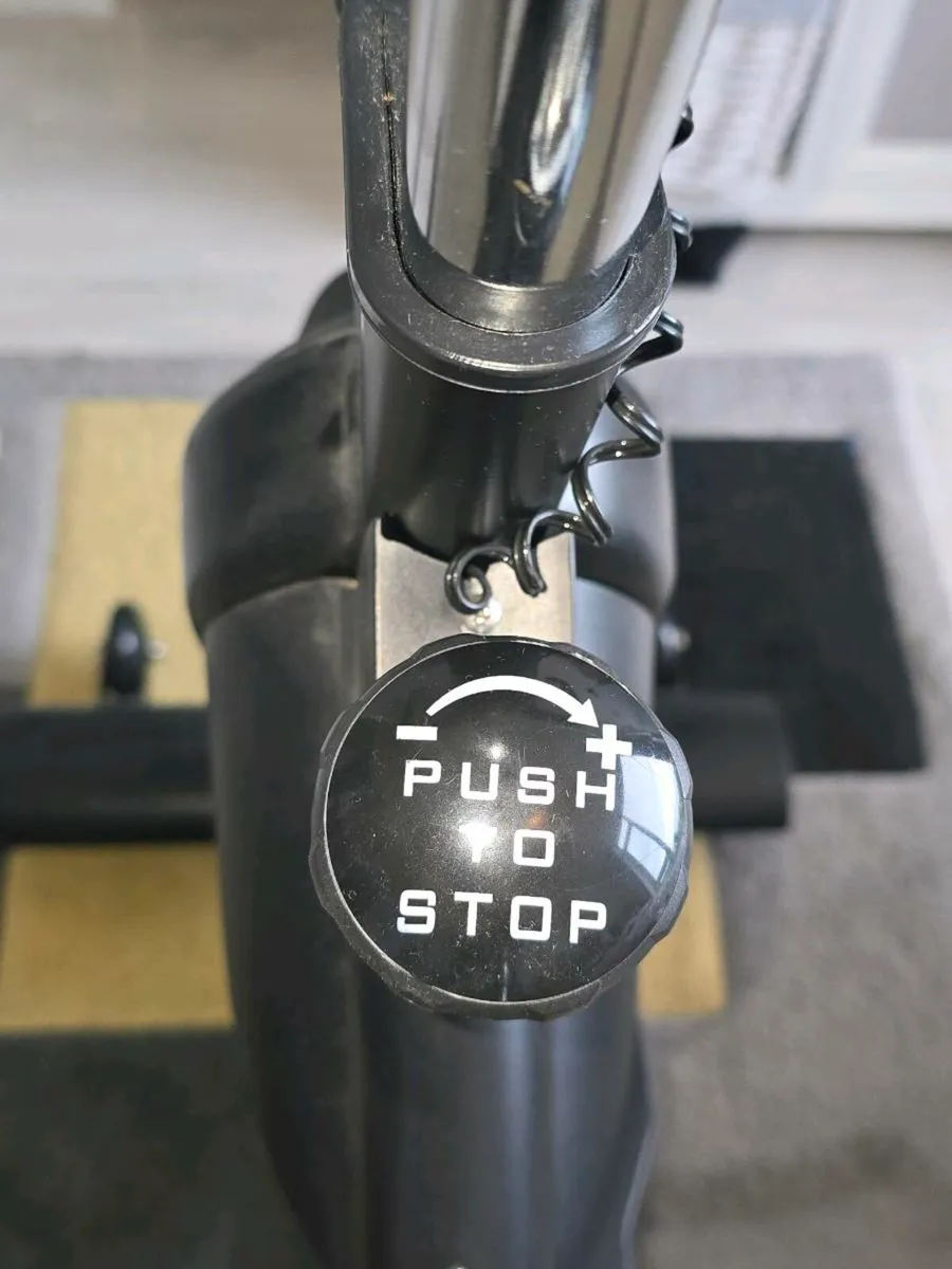 High Performance G7 Indoor Cycle Spin Bike - Image 2