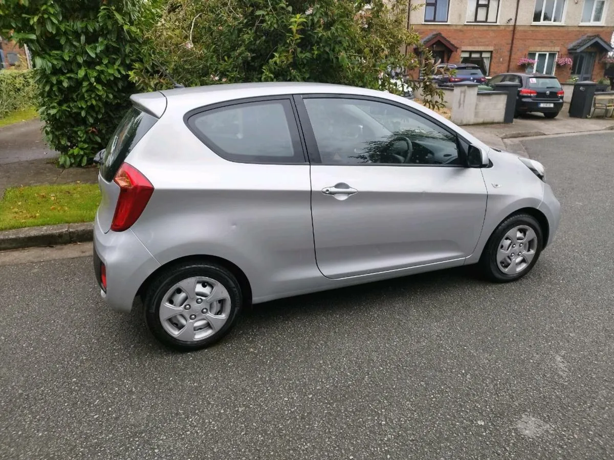 Kia picanto 1.0 petrol , manual - Image 3