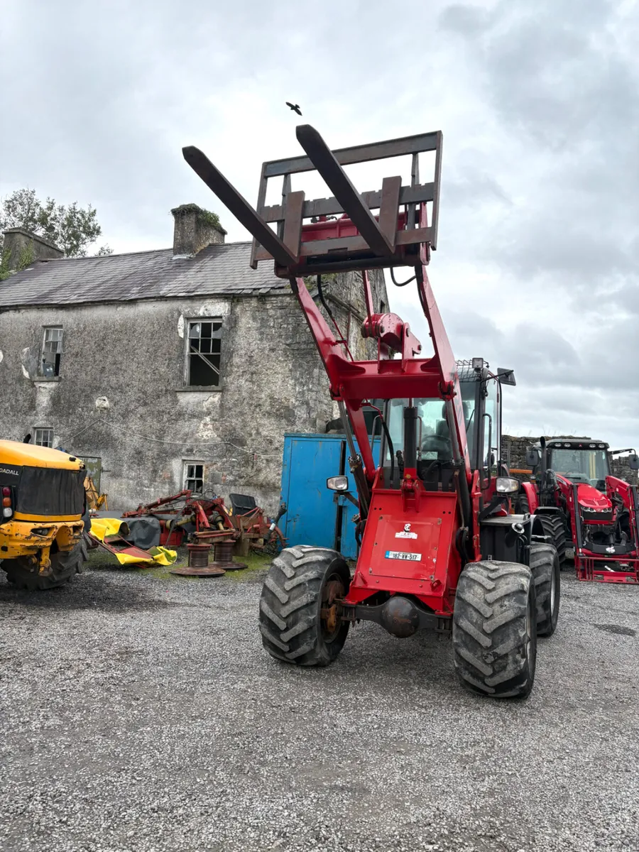 M 20 Loader - Image 3
