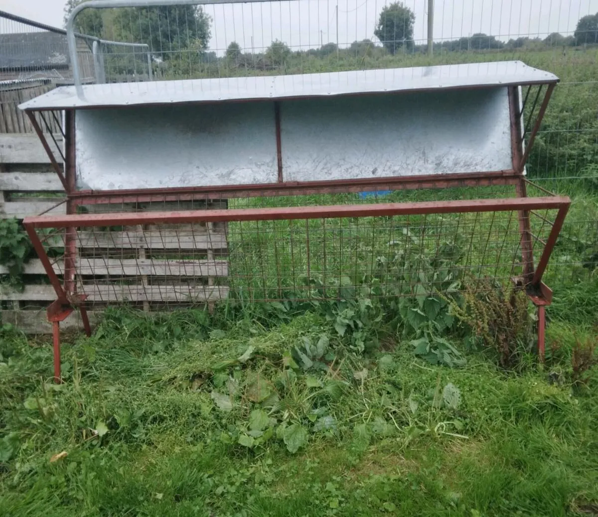 Hay feeder - Image 4