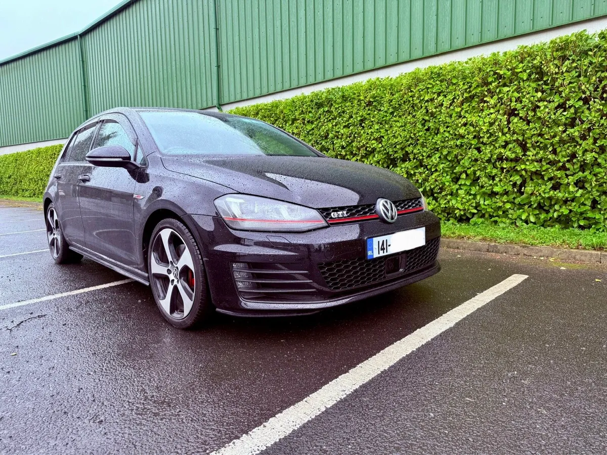 Volkswagen Golf GTI - Image 2
