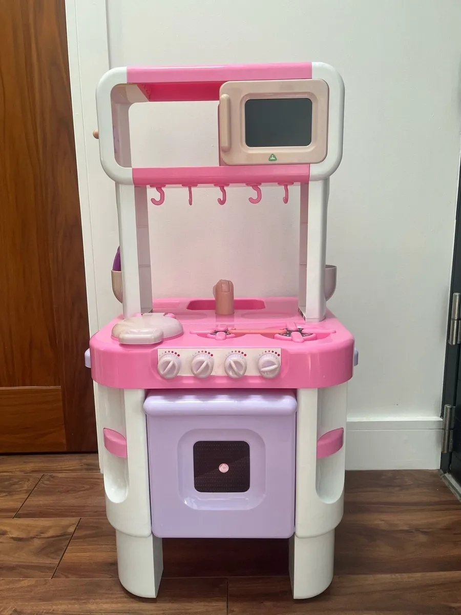 Fisher Price toy kitchen - Image 1