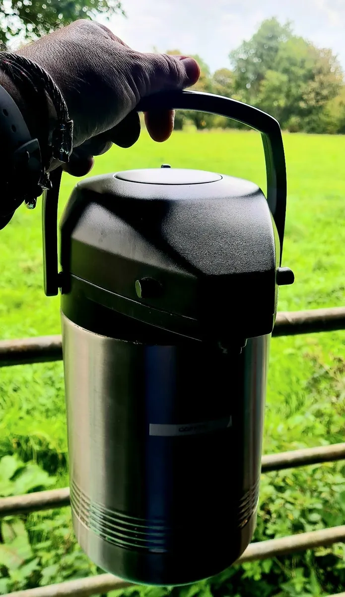 Emsa Vacuum Pump 2 litre Thermal Urn Jug Coffee - Image 3