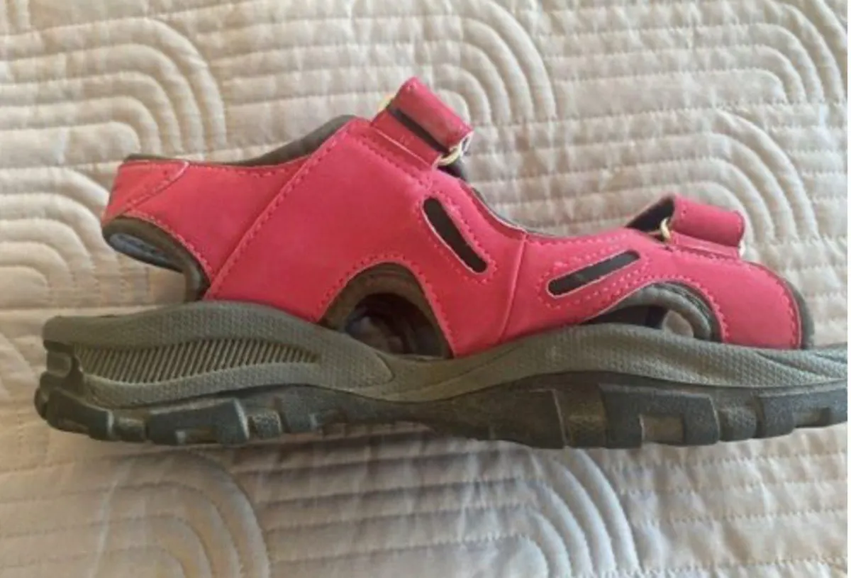 Sandals - Slazenger - Size 6UK - Image 1