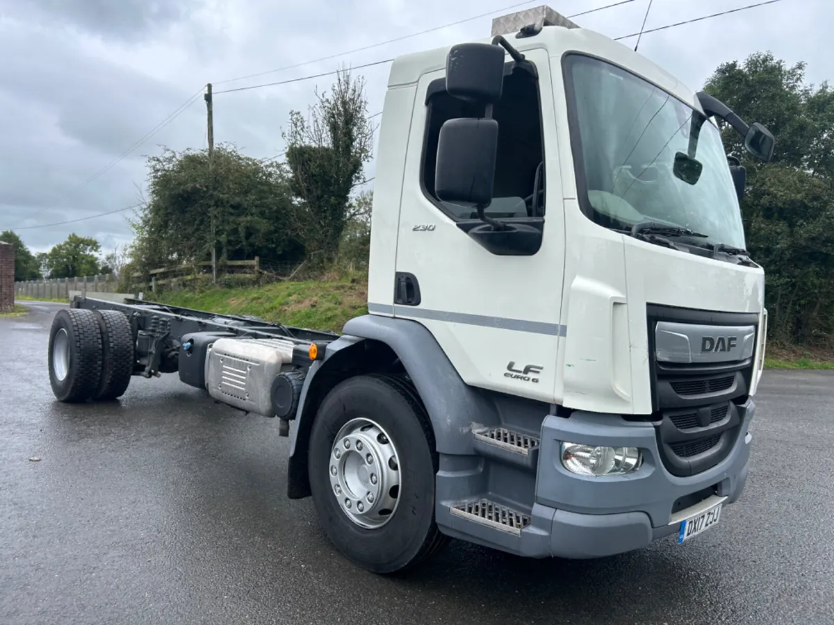 2017 Daf lf230 18 ton on air chassis cab - Image 3