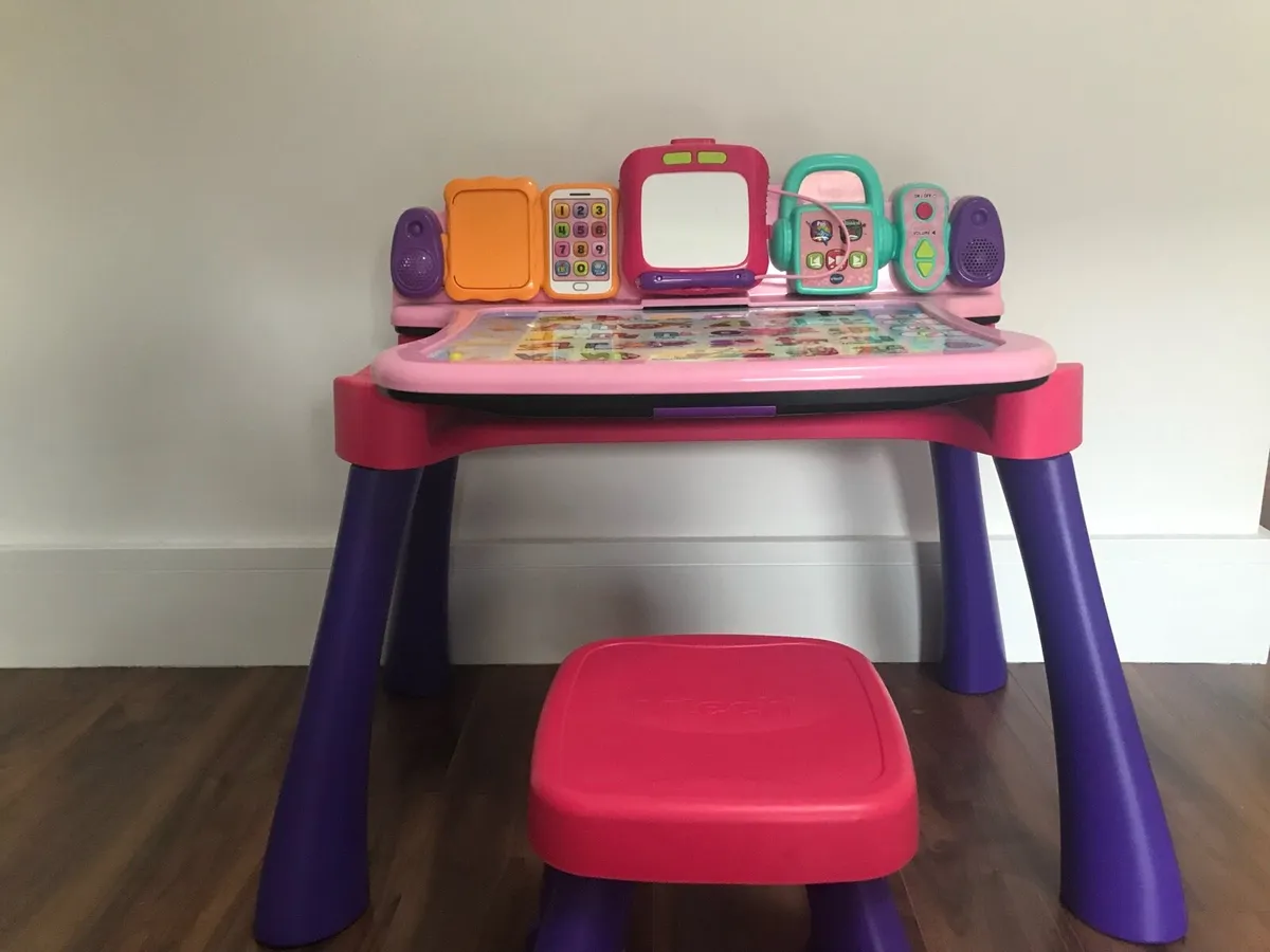 Vtech Touch and Learn Activity desk - Image 1