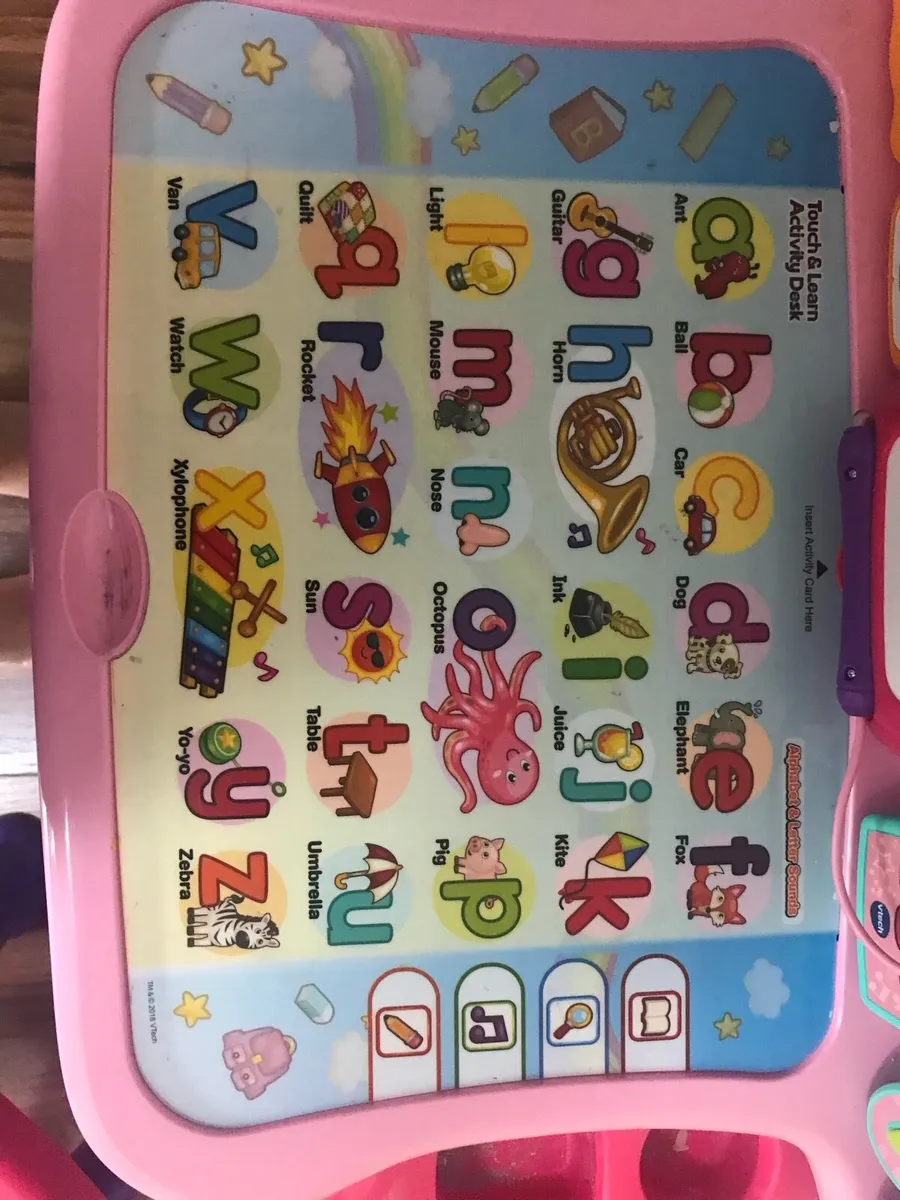 Vtech Touch and Learn Activity desk - Image 3